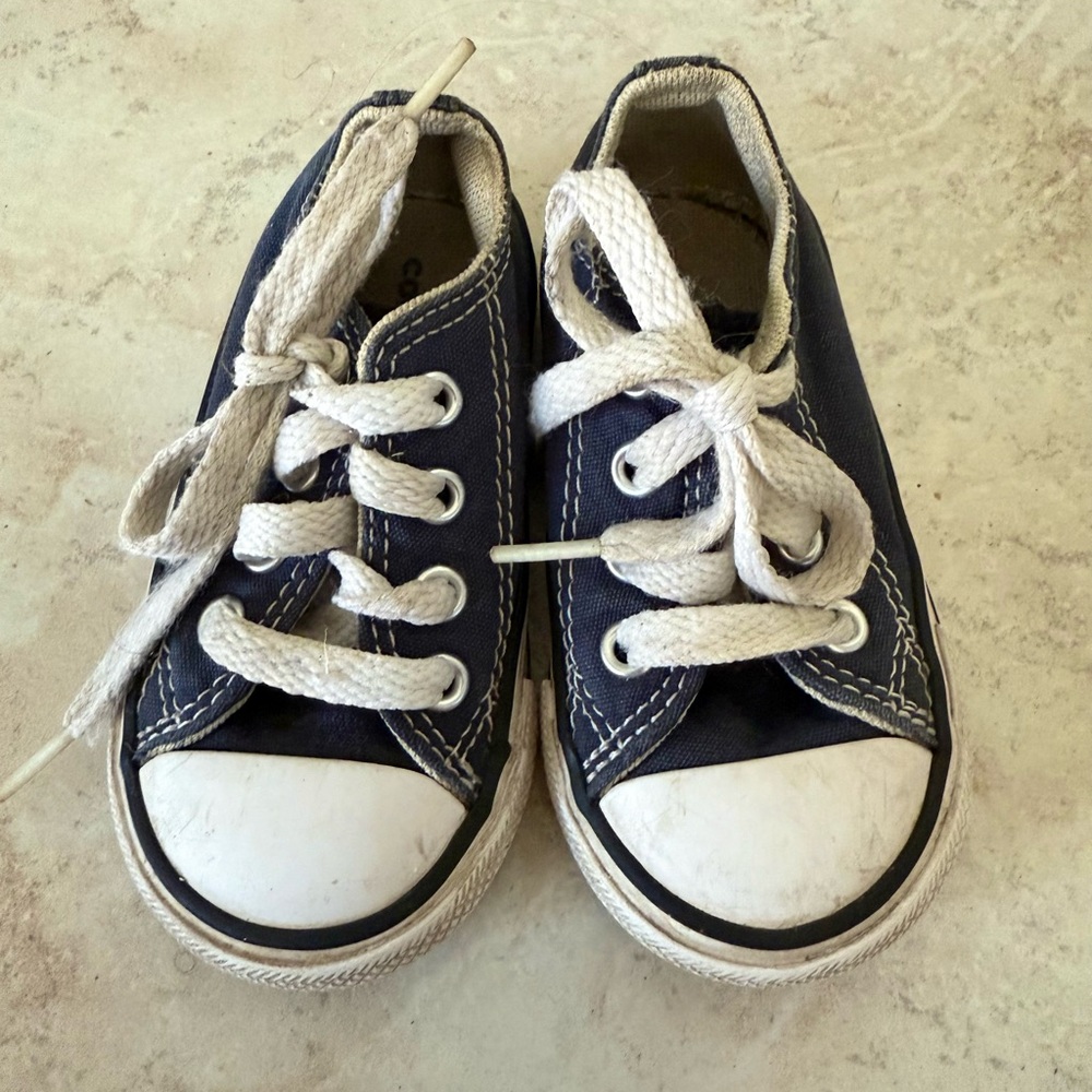 🎉SALE Converse Navy Blue
